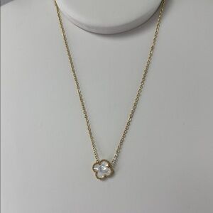 Elegant Gold and White Clover Pendant Necklace